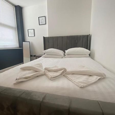Luxevibe Apartment Blackpool Bagian luar foto